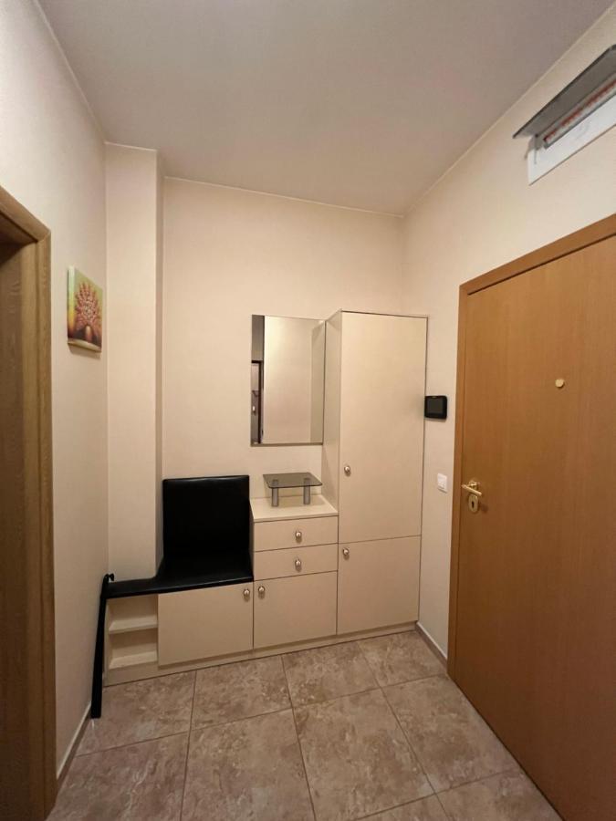 Business&Leisure apartment in Mladost 2 Sofia Exterior foto