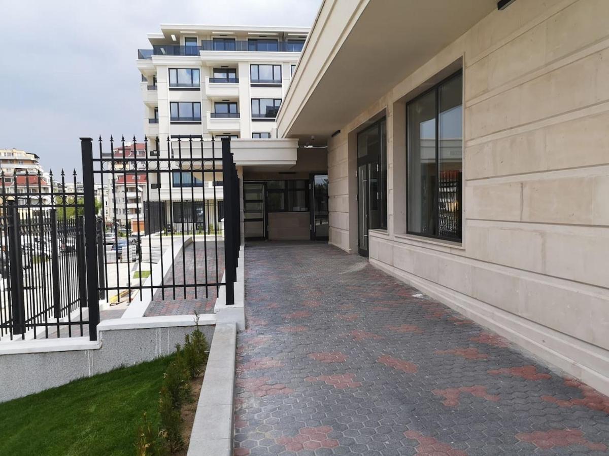 Business&Leisure apartment in Mladost 2 Sofia Exterior foto